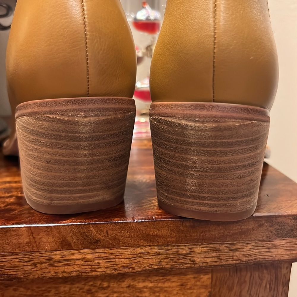 Marc Fisher LTD Elyma Leather Bootie in Medium Natural, Size 7M, NIB - Picture 11 of 17